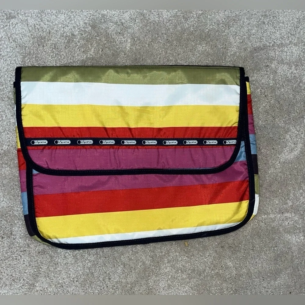 Lesportsac rainbow striped laptop computer bag pouch envelope vintage retro